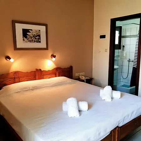 Pegasus & Coastal Cafe Hotell 2*