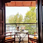 Pegasus & Coastal Cafe 酒店 卡拉内拉