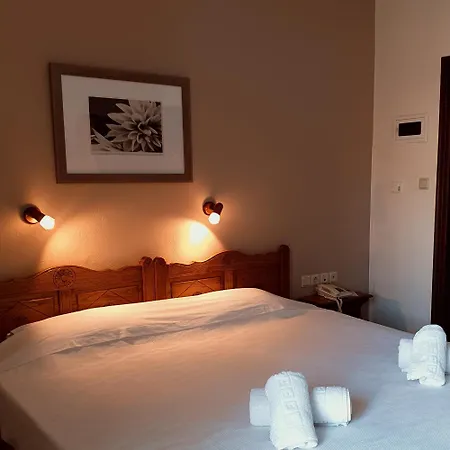 Pegasus & Coastal Cafe Hotel 2*