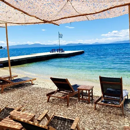 Hotel Pegasus & Coastal Cafe