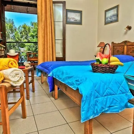 Pegasus & Coastal Cafe Hotel Kala Nera