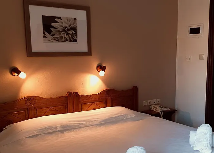 Pegasus & Coastal Cafe Hotel 2*