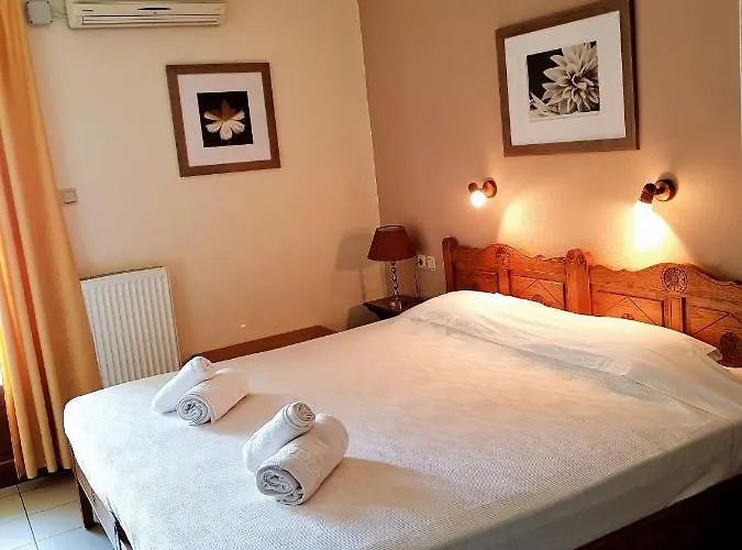 Hotel Pegasus & Coastal Cafe 2*