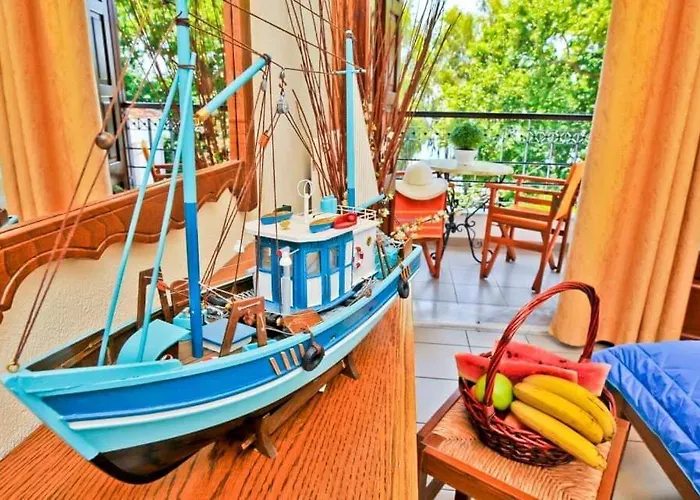 Hotel Pegasus & Coastal Cafe